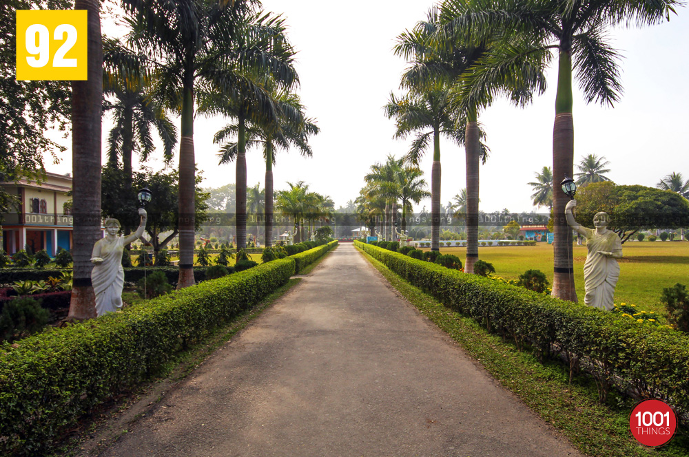 Walkways at The Narendra Narayan Park, Coochbehar