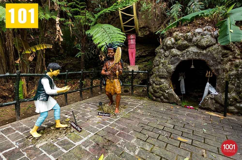 Clay models at Banjhakri Falls, Gangtok