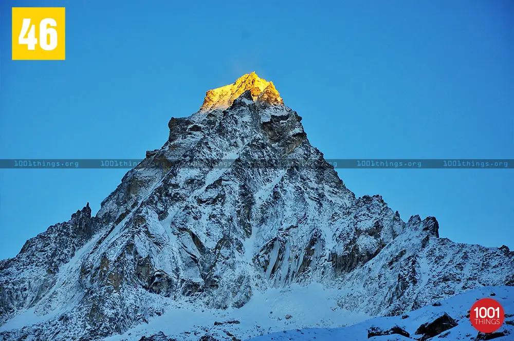 Sunrise at Freys Peak Chaurikhang Sikkim