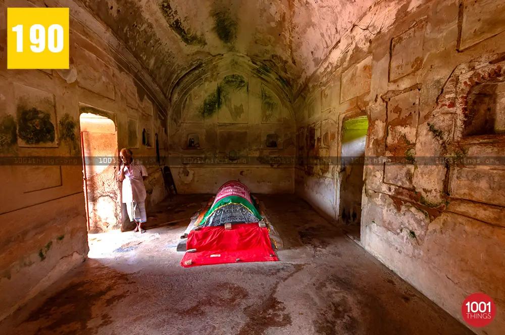 Qadam Rasul Mosque 5