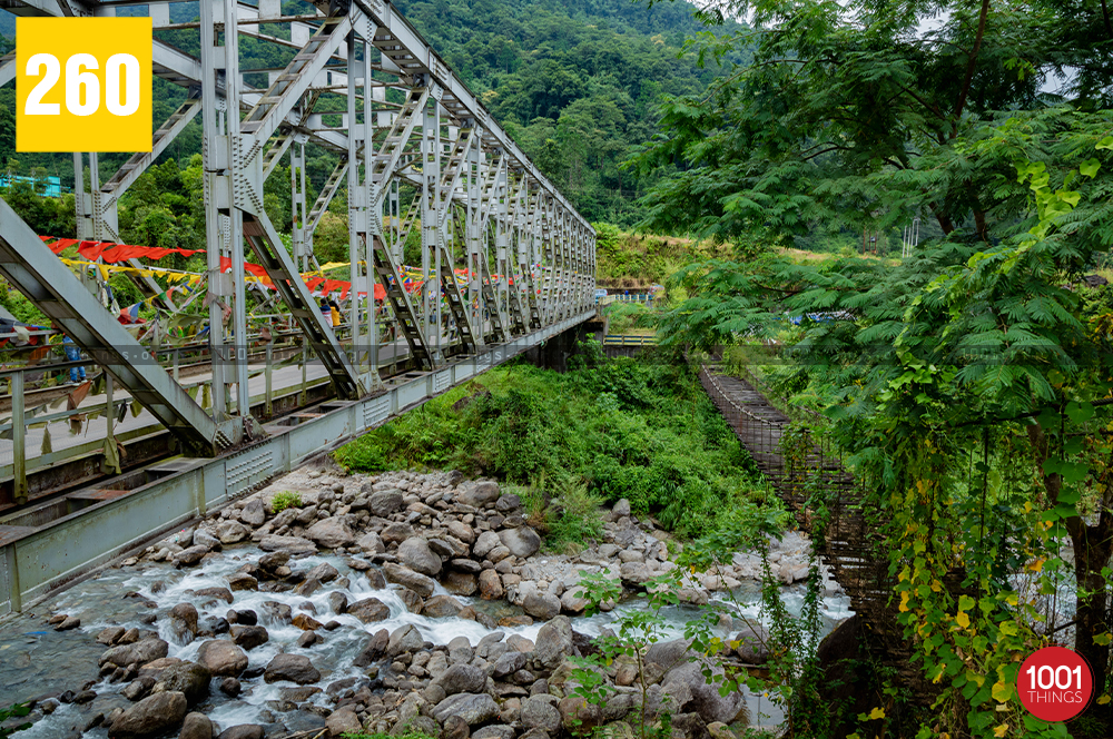 New and old bridges at Jogi Ghat